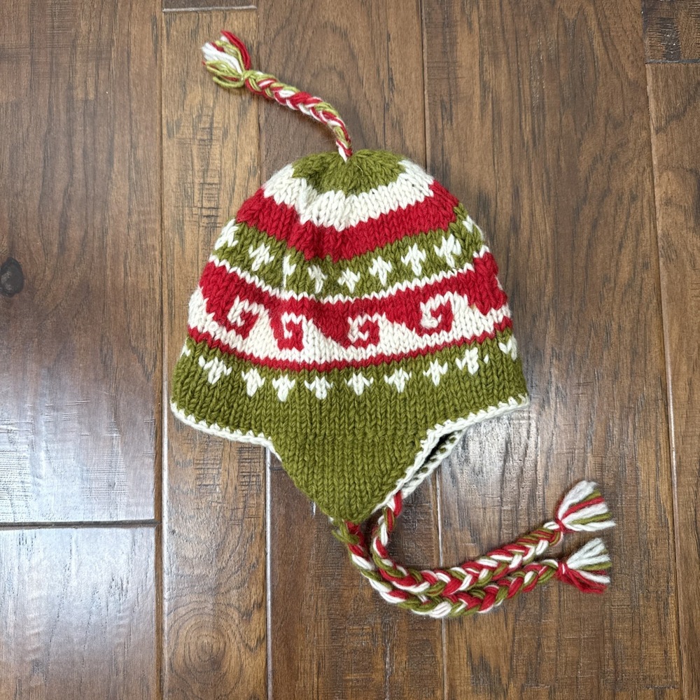 HAT NEPAL Handmade Knit Lined Wool Headwear Earflap Apres Ski Tassel Snow Beanie
